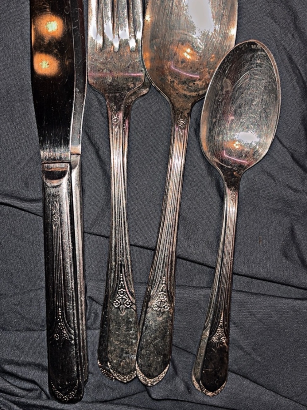 Wm Rogers & Son "April" Silverplate Flatware - 8 Piece Set for 2